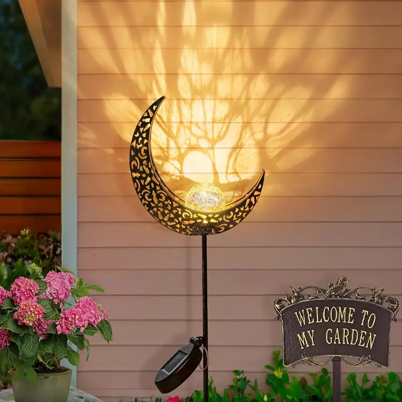 Lampe Solaire de Jardin en Métal - Design Led Étanche en Forme de Lune , de Flamme , de Soleil ou D' Étoile