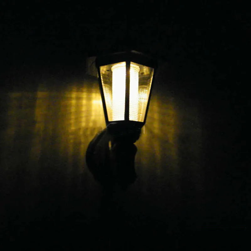 Lanterne Solaire De Jardin Avec LED - Éclairage Extérieur Pour Terrasse Et Jardin En Design De Lampe Classique