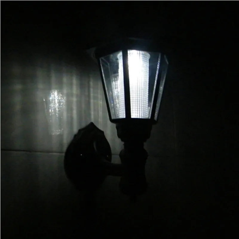 Lanterne Solaire De Jardin Avec LED - Éclairage Extérieur Pour Terrasse Et Jardin En Design De Lampe Classique