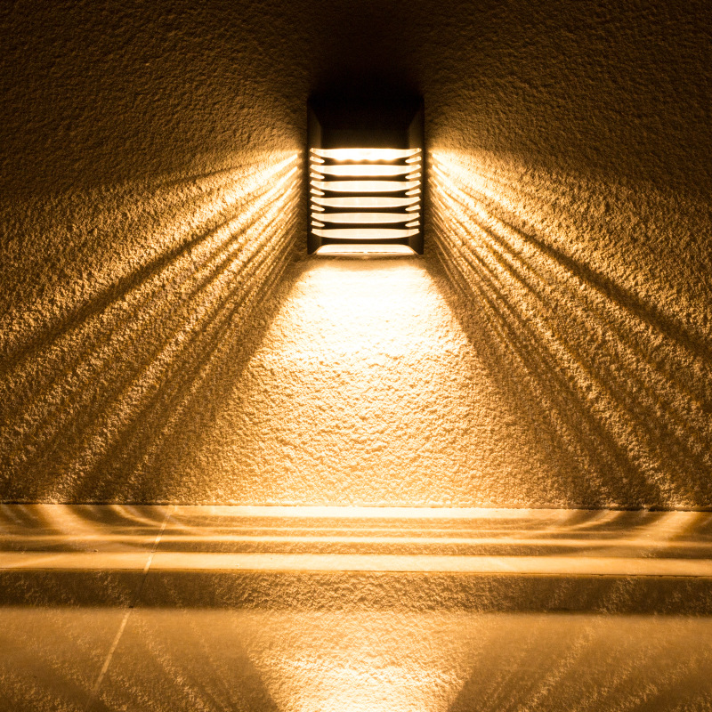 Lampe Murale Solaire de Jardin à LED - Éclairage Extérieur à L' Énergie Solaire pour la Terrasse et le Jardin