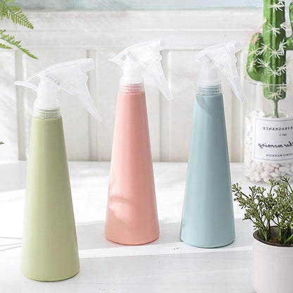 Dispositif de Pulvérisation pour Plantes au Design Moderne pour un Arrosage Précis des Plantes