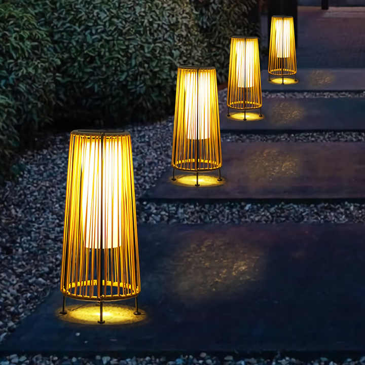 Lanterne Solaire LED en Rotin - Grand Éclairage Extérieur en Forme D' Ovale pour le Jardin et la Terrasse