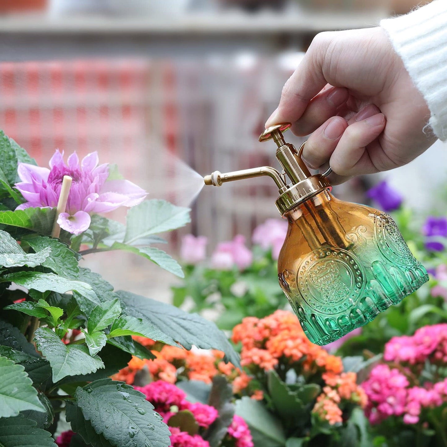 Bouteille En Verre Gaufré Avec Buse En Métal - Vaporisateur Pour L' Arrosage Des Fleurs Au Design Vintage