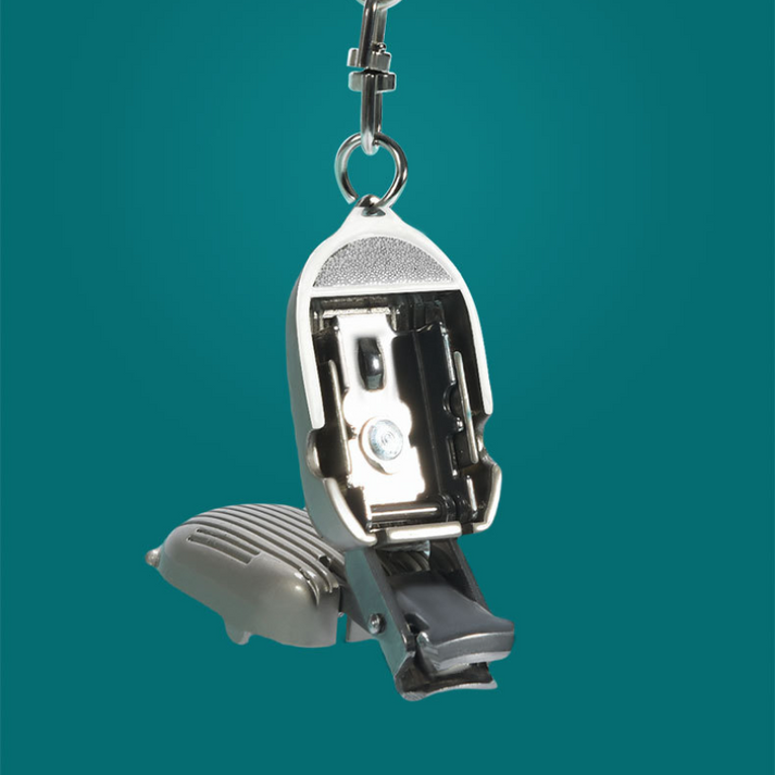 Mini Pendentif Clé à Clouer