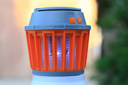 Lampe Solaire LED Anti-moustiques avec Lanterne Intégrée - Protection Efficace contre les Insectes et Éclairage pour le Jardin et le Camping